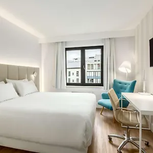 4* מלון Nh Grand Place Arenberg